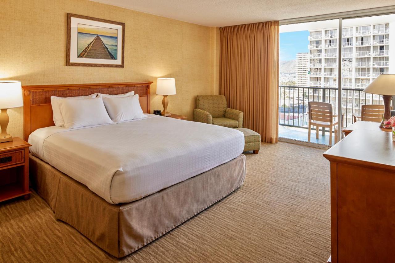 Waikiki Resort Hotel Гонолулу Экстерьер фото